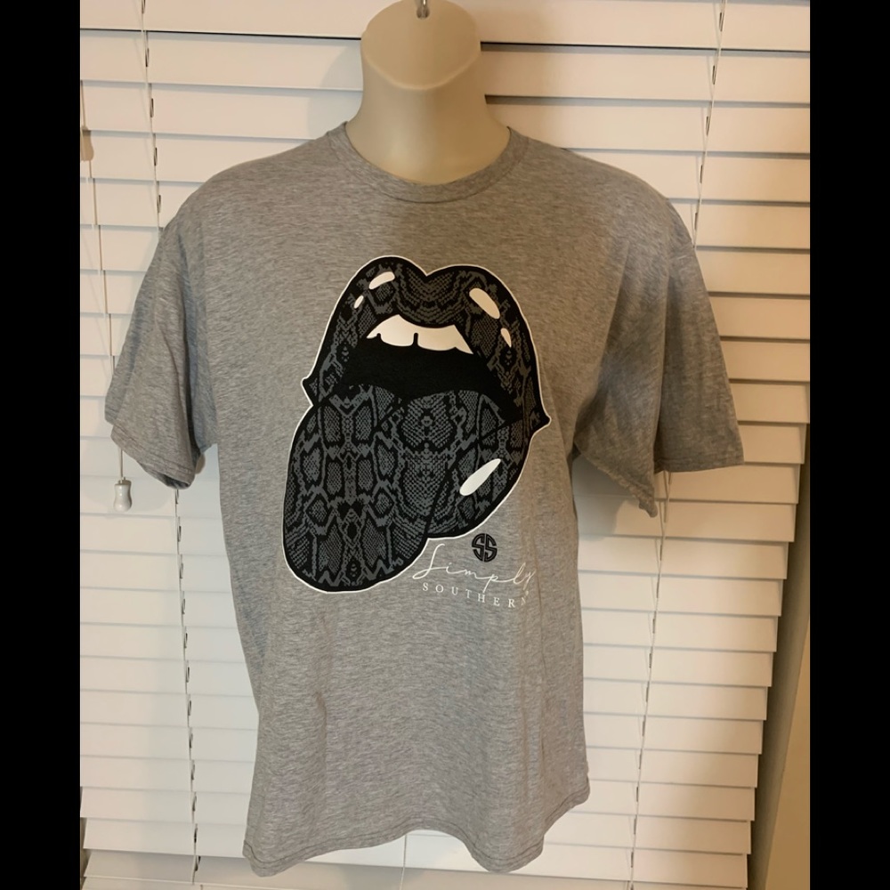 Simply Southern Collection XL gray and black